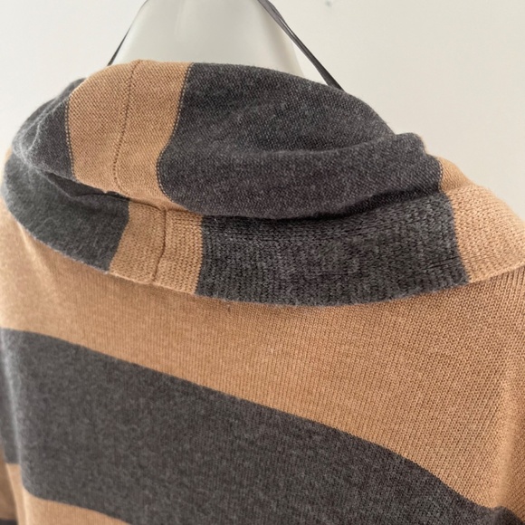 Long Grey Tan Striped Viscose Cardigan with No Fastener - Picture 9 of 9